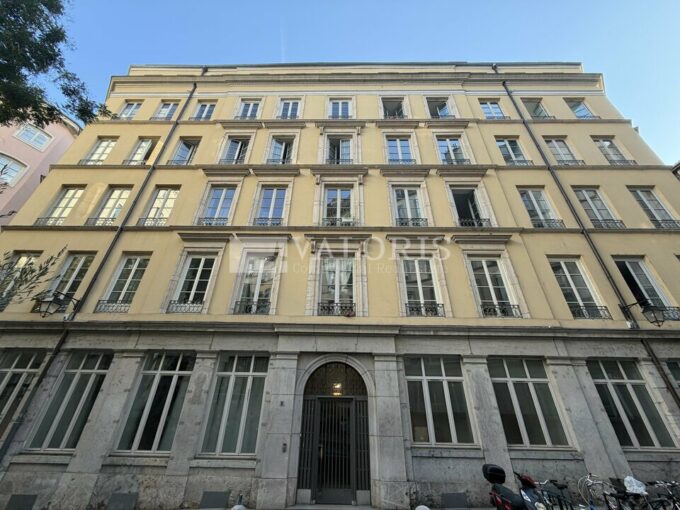 Bureau de 89m&sup2; à la location