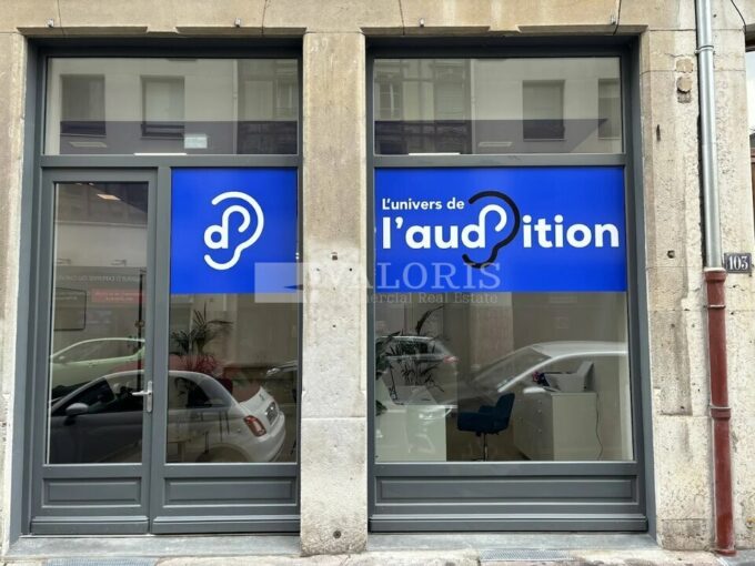 Commerce de 63m&sup2; à la location