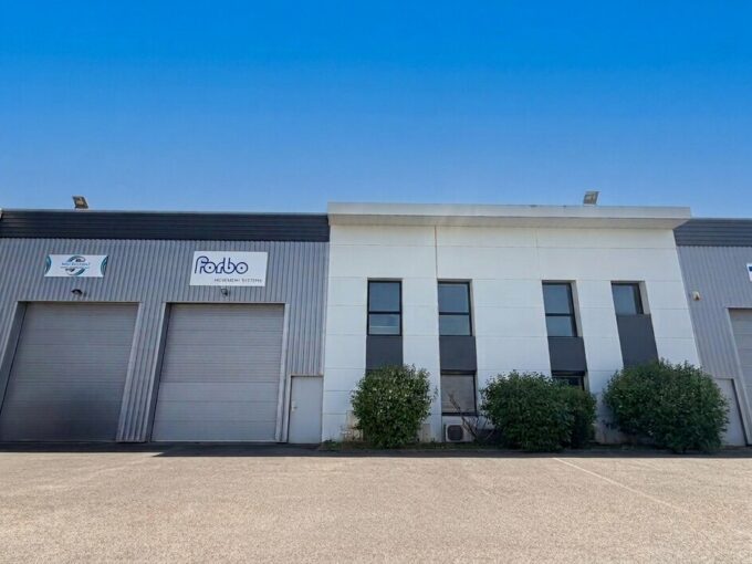Local d'activit&eacute;s de 340m&sup2; à la location
