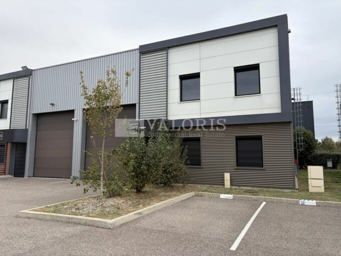 Local d'activit&eacute;s de 333m&sup2; à la location