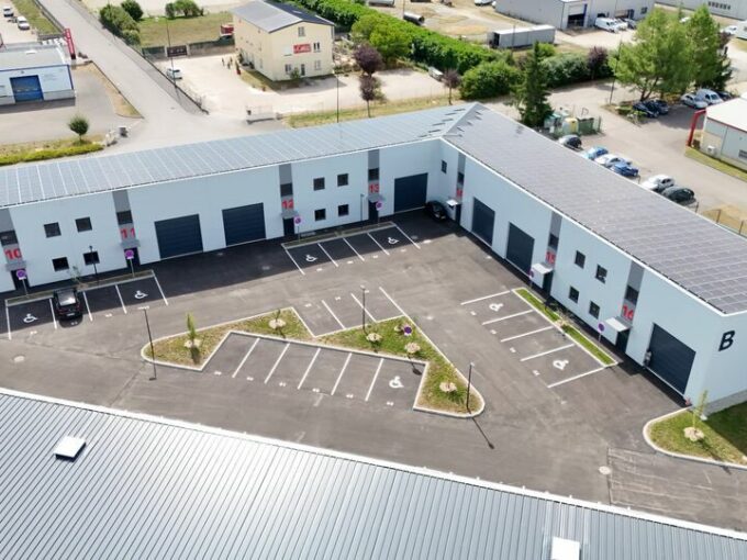 Local d'activit&eacute;s de 172m&sup2; à 1 032m&sup2; à la location