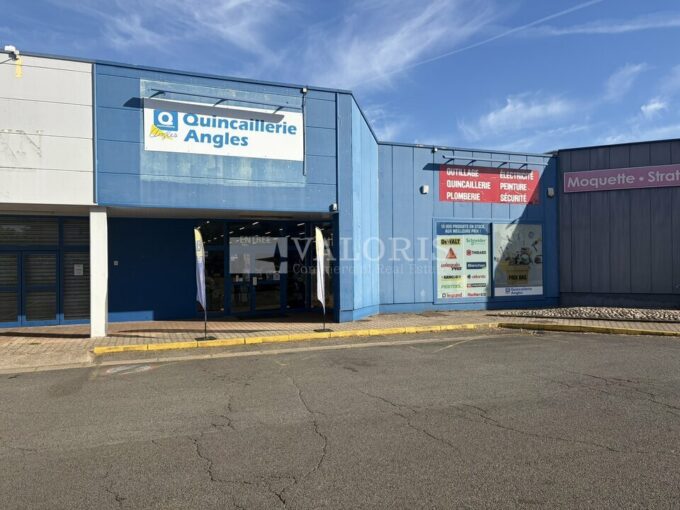 Commerce de 417m&sup2; à la location